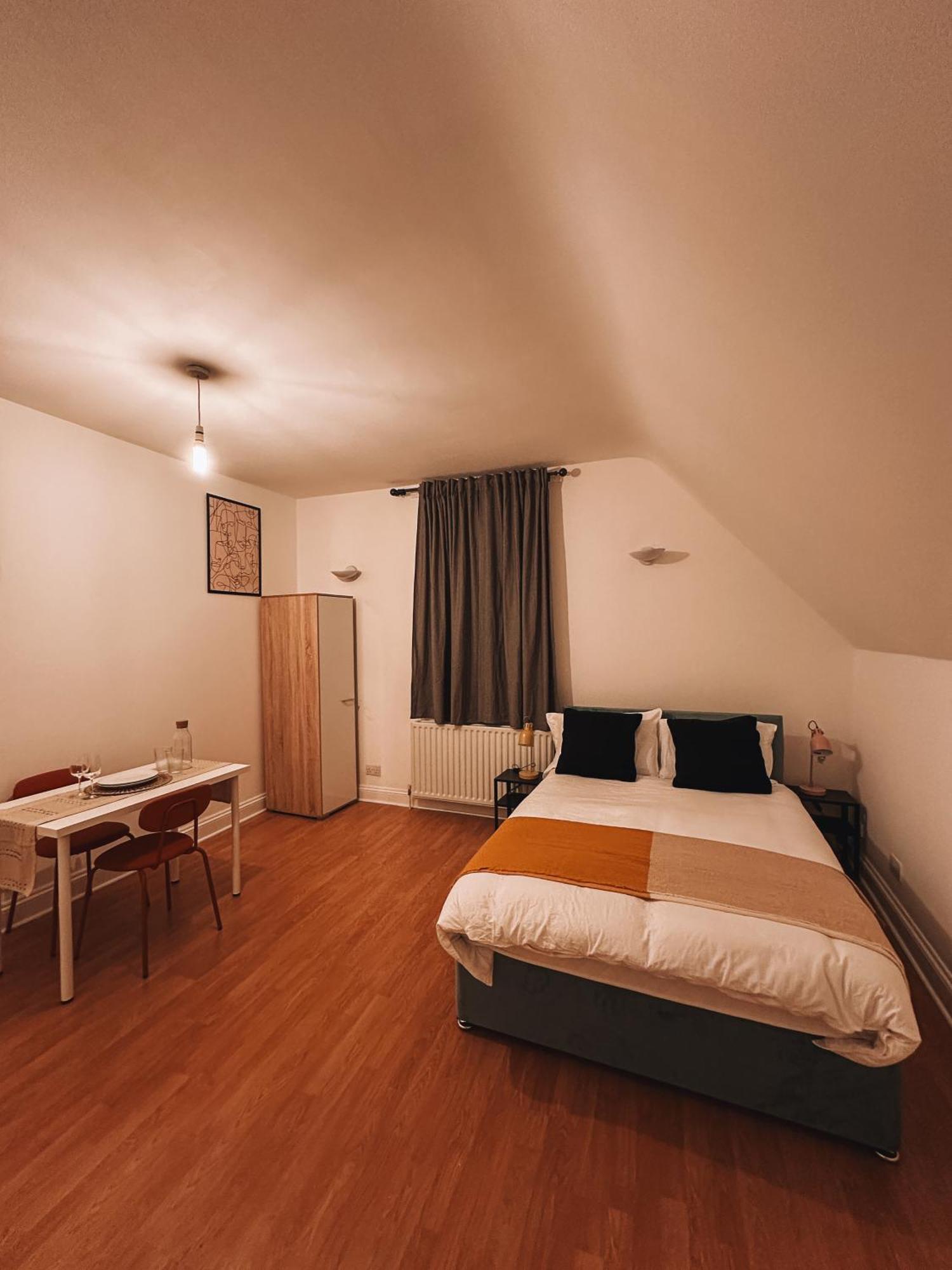Spacious 3 Rooms In Tooting 런던 외부 사진