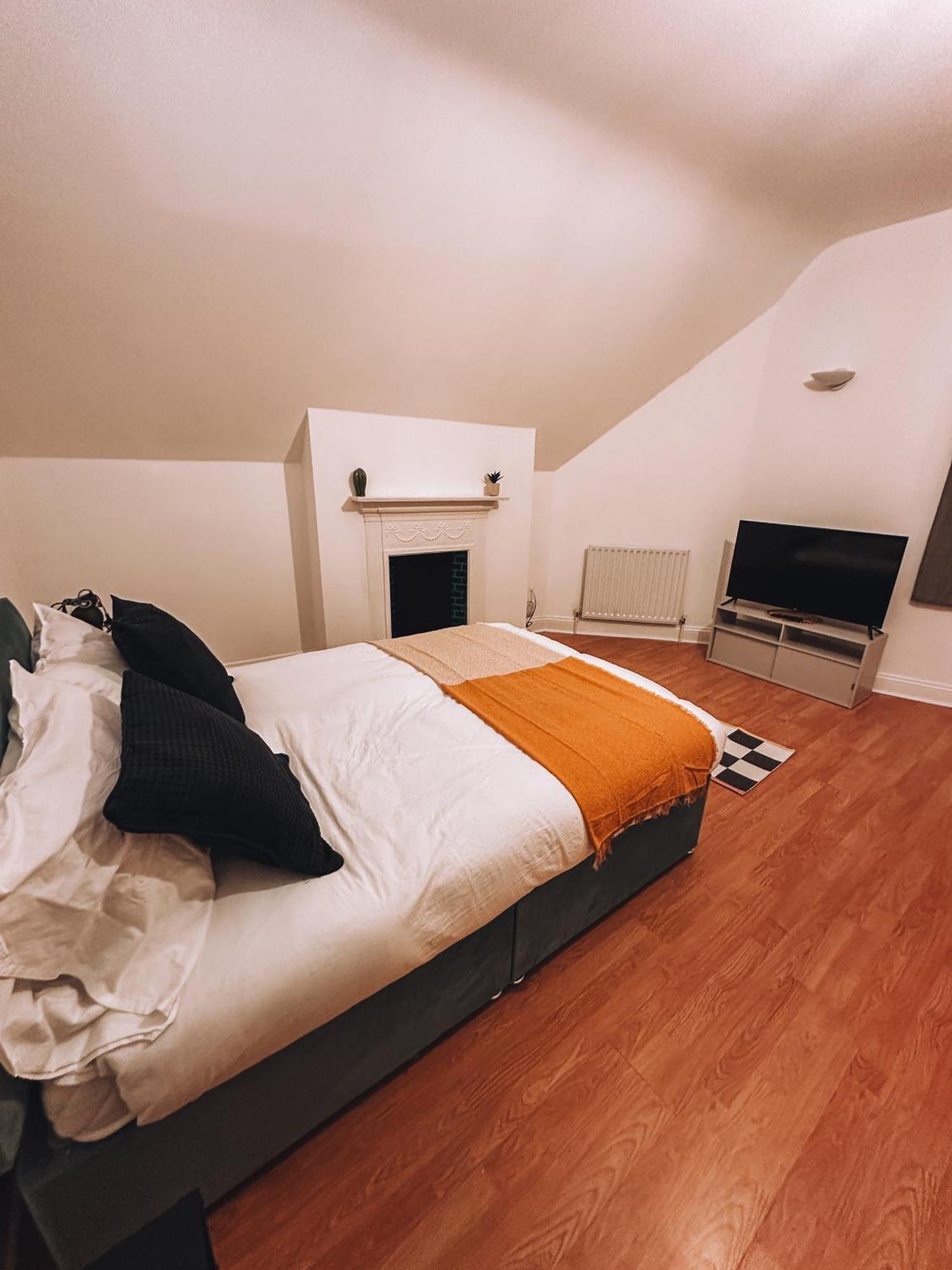 Spacious 3 Rooms In Tooting 런던 외부 사진