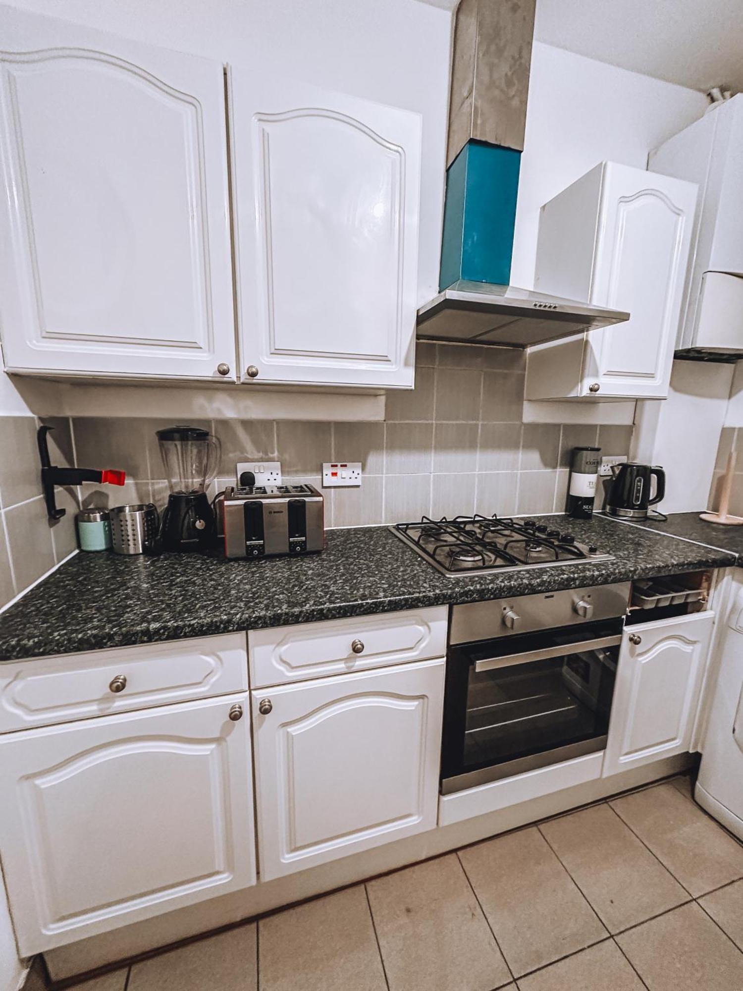 Spacious 3 Rooms In Tooting 런던 외부 사진